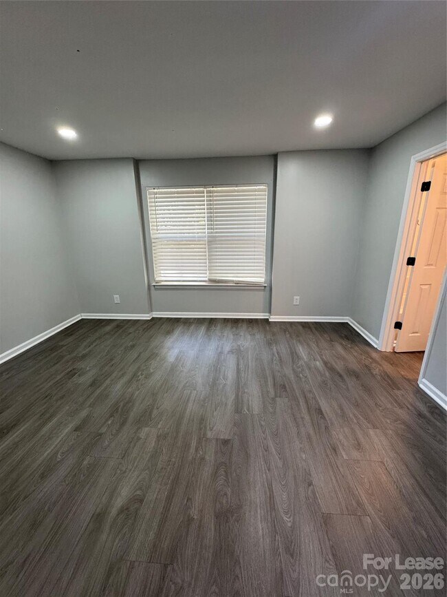 Building Photo - 2501 Kilborne Dr
