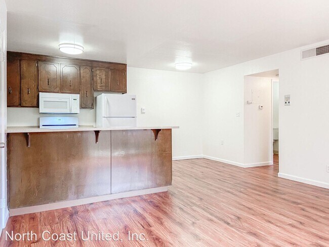 Building Photo - 2227 Northrop Ave