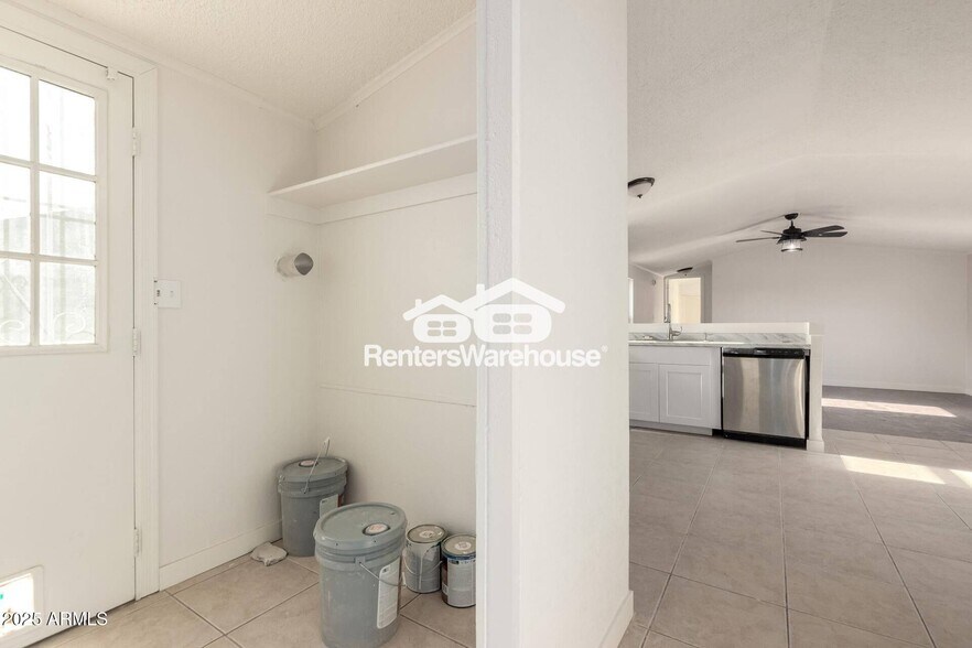 Building Photo - 3045 E Cornman Rd