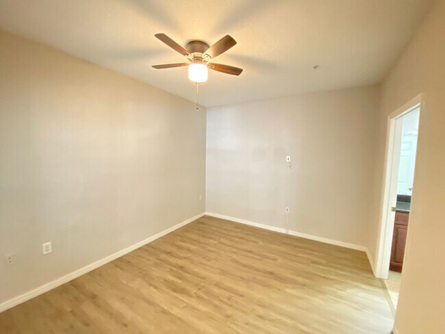 Building Photo - Park Central Gated Community!!2/2 with a G...