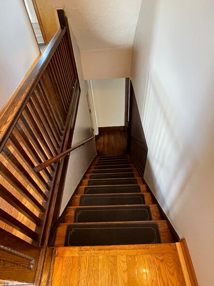 Building Photo - 307 N Main St