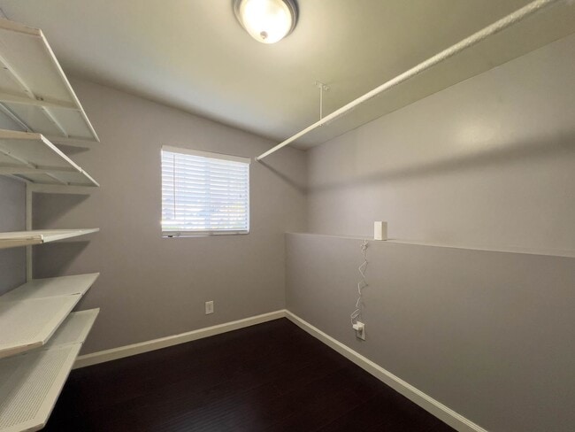 Building Photo - Charming 2BR Home in La Crescenta!
