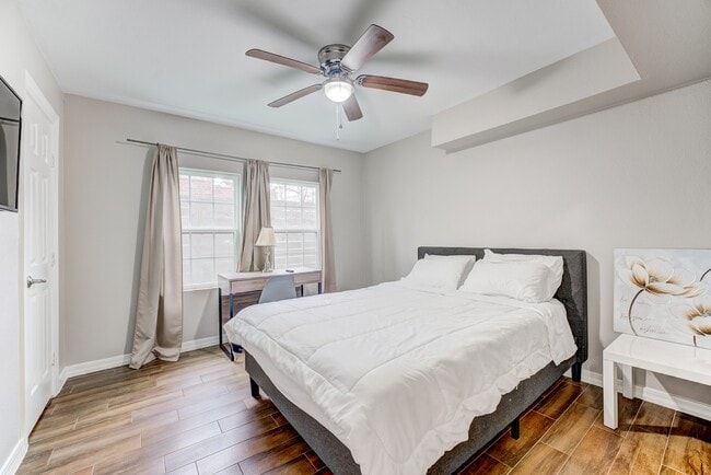 Building Photo - 2720 Truxillo St