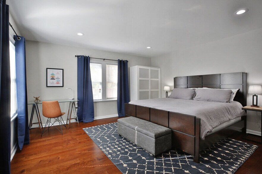 Building Photo - 137 E Tompkins St