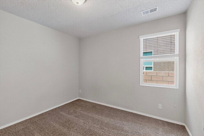 Building Photo - 6736 Tempe Ave NW