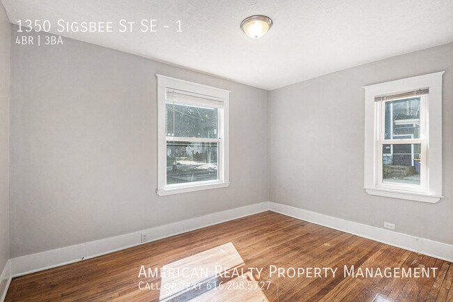 Building Photo - 1350 Sigsbee St SE