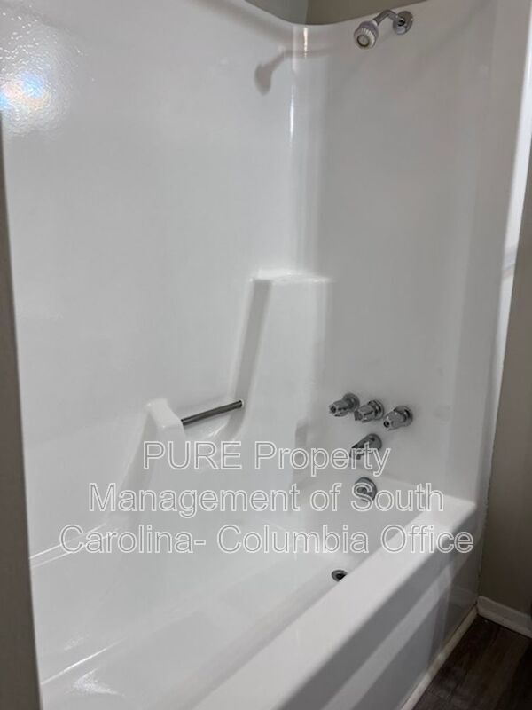 Building Photo - 1222 Old Manor Rd