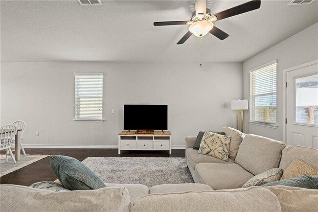 Building Photo - 5402 Golden Canary Ln