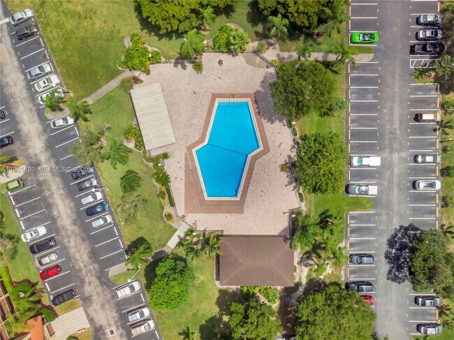 Building Photo - 650 SW 124th Terrace