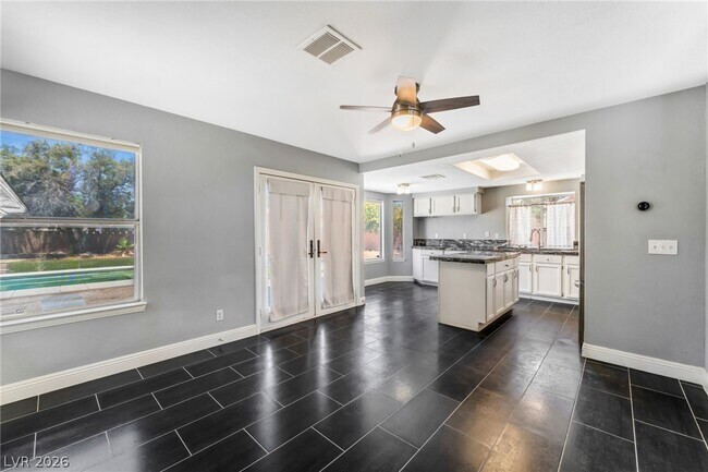 Building Photo - 8412 White Shore Cir