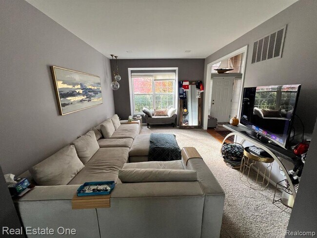 Building Photo - 49325 E Central Park