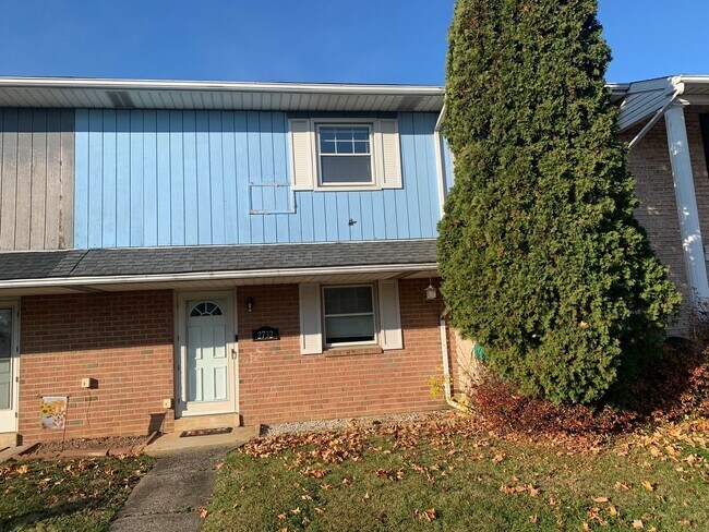 Primary Photo - 3 Bedroom 1.5 Bathroom's