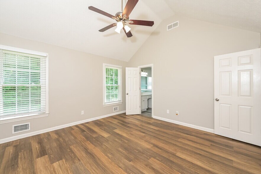 Building Photo - 1070 Hunters Creek Ct