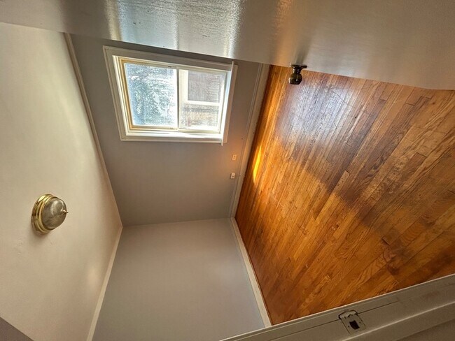 Building Photo - 5214 W Crystal St