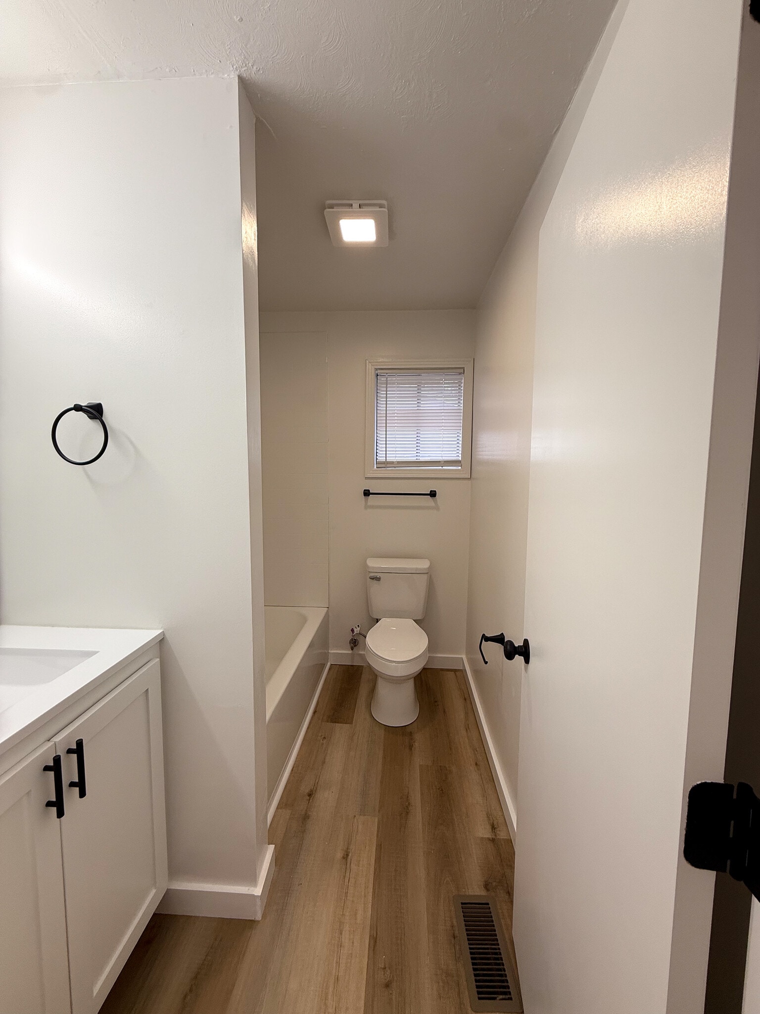 Building Photo - 214 Madison Ave