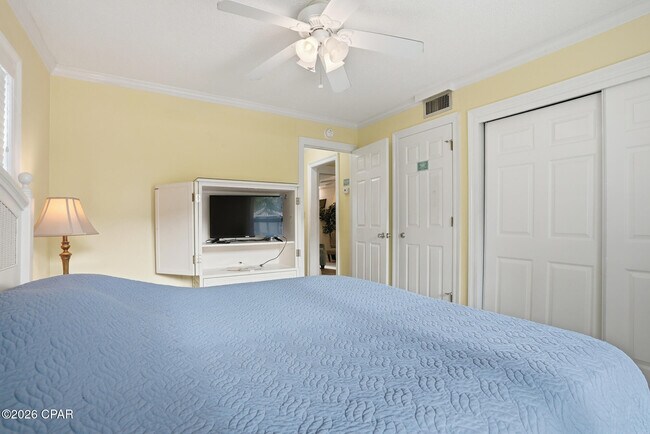 Building Photo - 5012 Gulf Dr