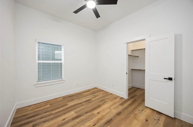 Building Photo - 8011 Cora St
