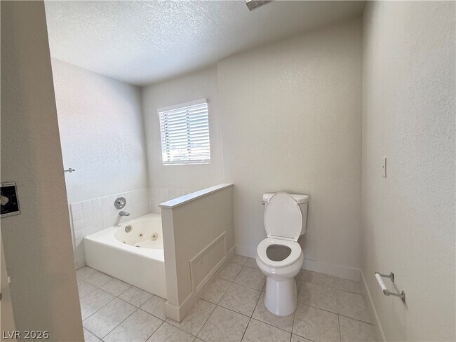 Building Photo - 4025 Delos Dr