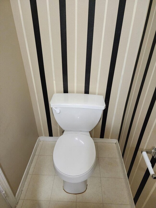 Building Photo - Beautiful 4 bed 2.5 Bath Home in South Hill Puyallup