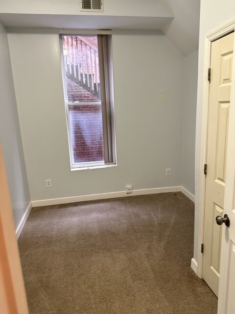 Building Photo - 2348 Rutger St