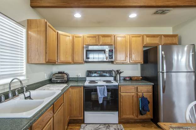Building Photo - 542 Lonesome-