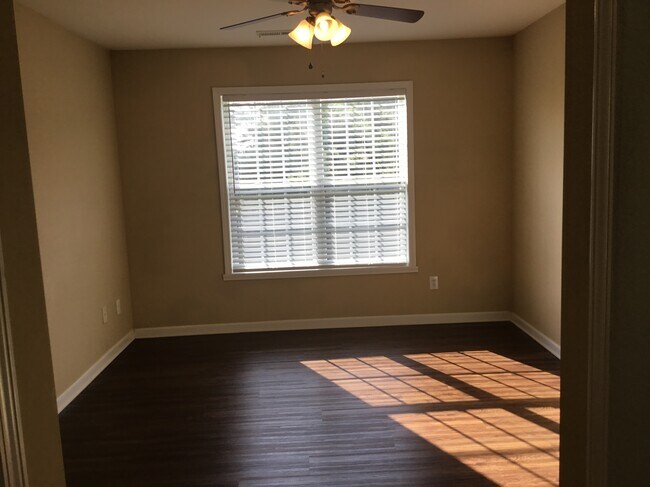 Building Photo - 378 Walden Ridge Ct