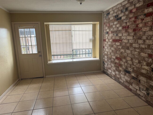 Building Photo - 6957 Chasewood Dr