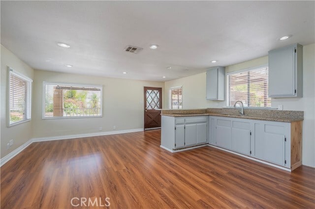 Building Photo - 14854 Las Tunas Dr