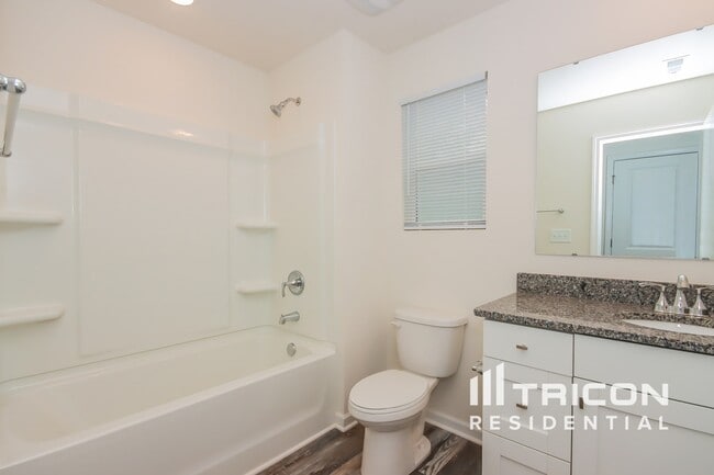 Building Photo - 113 Sunwood Ct