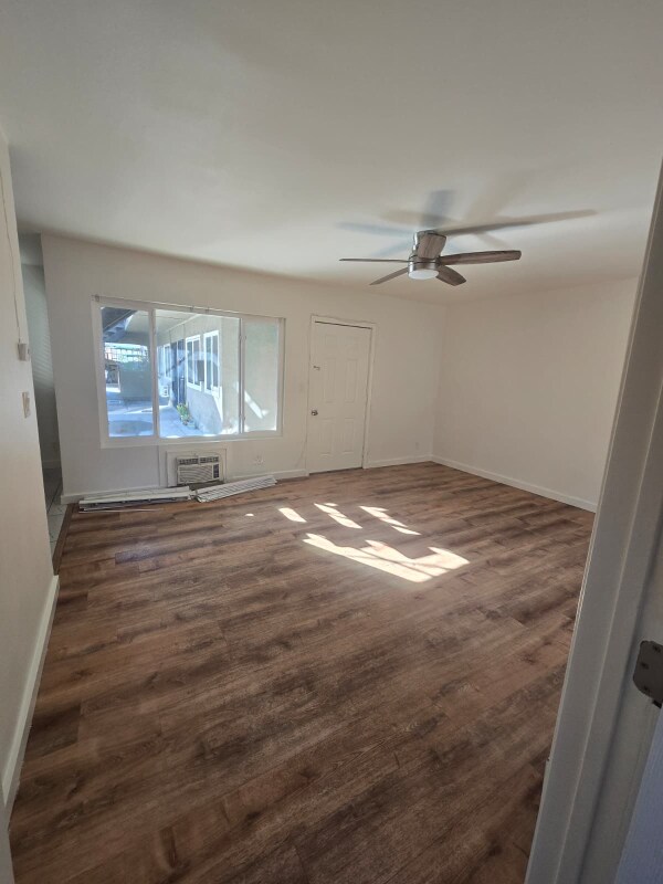 Building Photo - 11820 Hart St