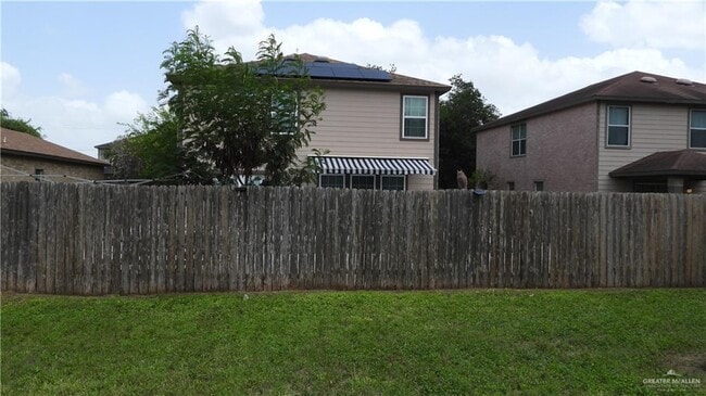 Building Photo - 14 19th St