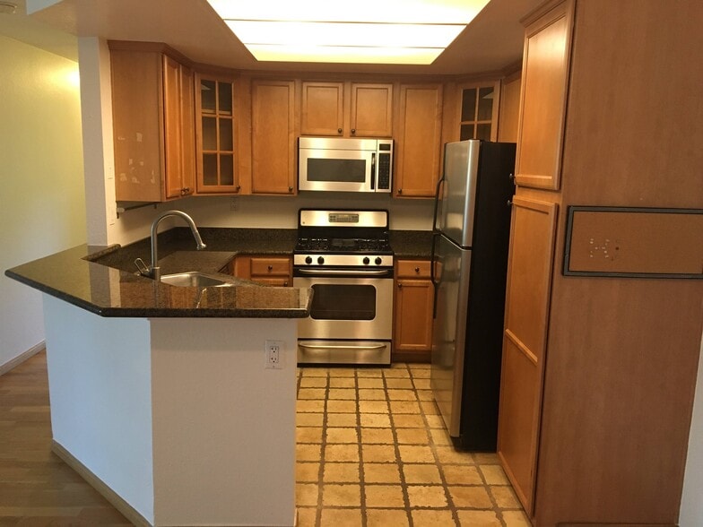 Building Photo - 12675 Camino Mira del Mar