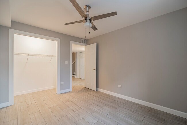 Building Photo - 1906 W 17th St