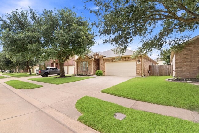 Building Photo - 24418 Lakecrest Bend Dr