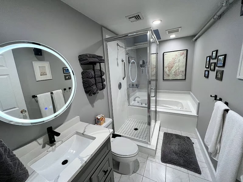 Building Photo - 127 Dodge St