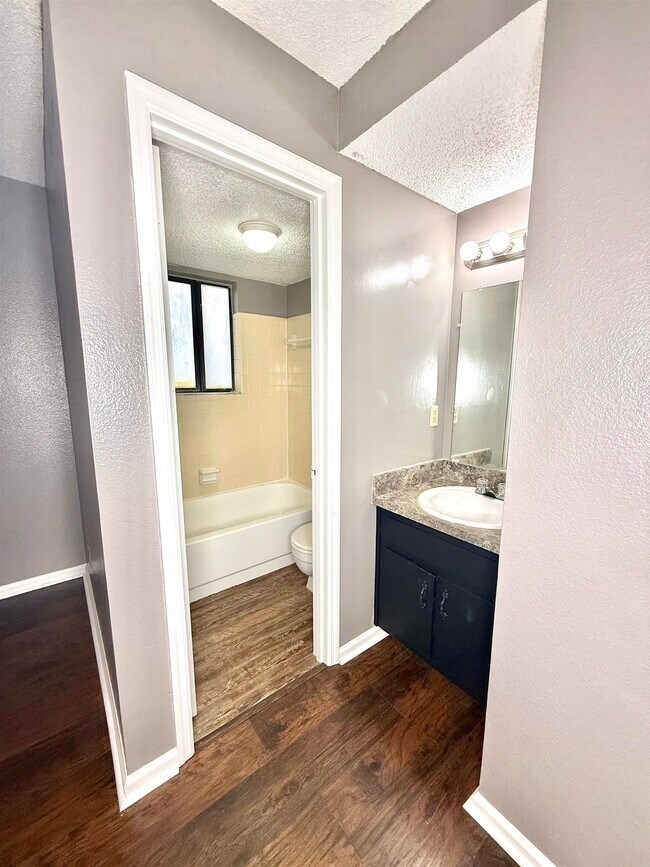 Building Photo - 1928 Nicklaus Ct