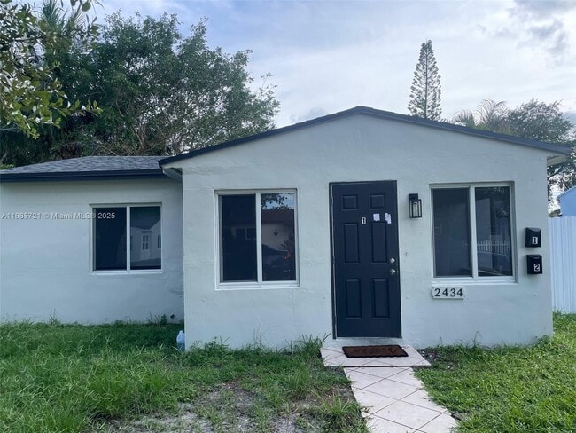 Primary Photo - 2434 Coolidge St