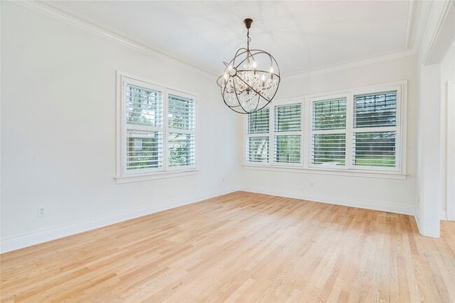 Building Photo - 512 E 49th St