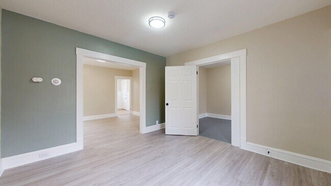 Building Photo - 3865 W 16th St