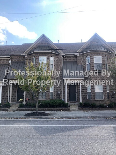 Primary Photo - 123 W Carolina Ave