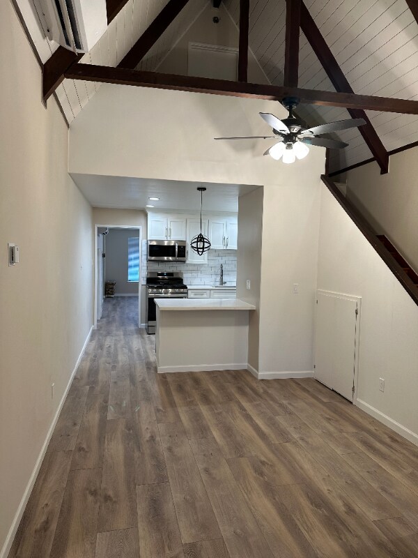 Building Photo - 1375 Columbia St