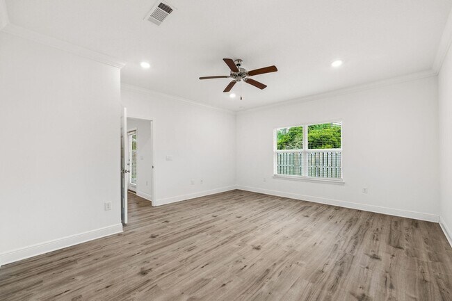 Building Photo - 185 Sea Eagle Ln