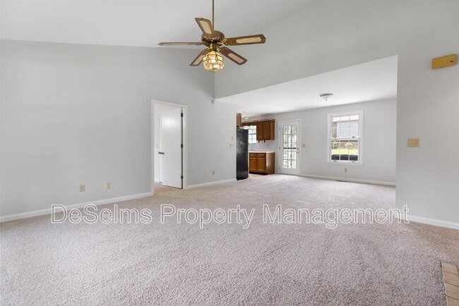 Building Photo - 3204 Blackwood Dr