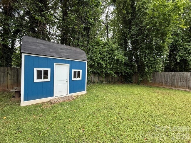 Building Photo - 431 Kingville Dr