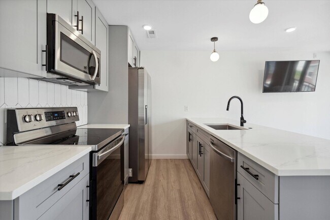 Building Photo - 1338 N 15th St