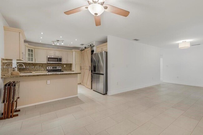 Building Photo - 5850 SW 149th Ave