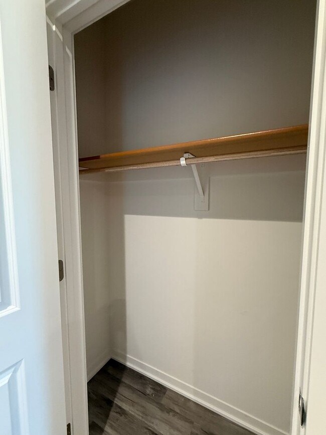 Building Photo - Ranch townhome with 2 stall garage. Spacious 2 bedrooms with walk in closets, 2.5 bathroom, 1st f...