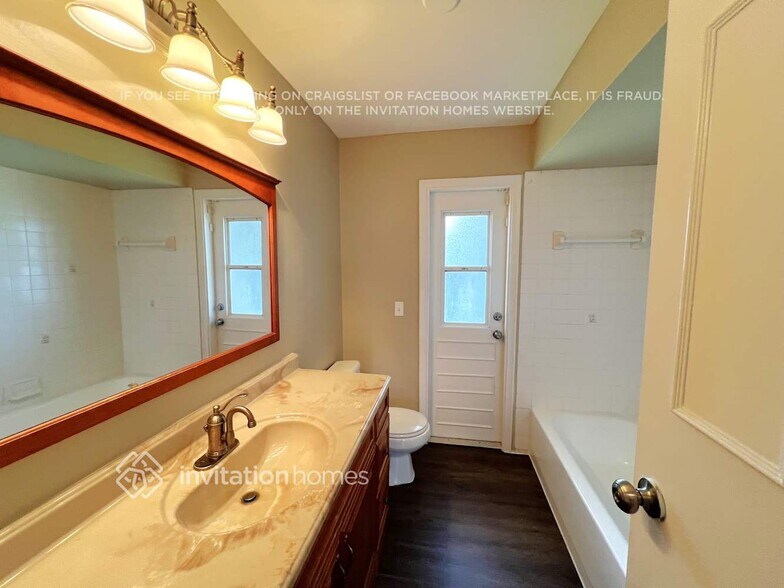 Building Photo - 11901 NW 29th Manor