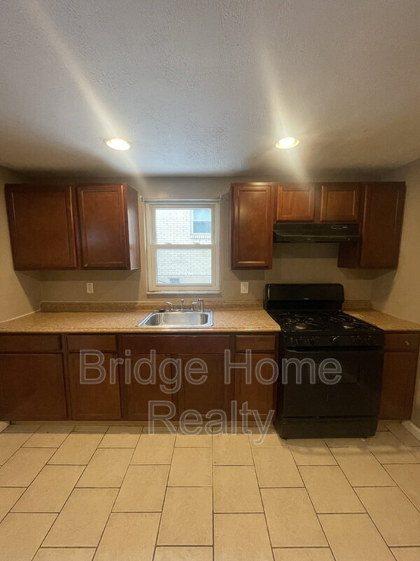 Building Photo - 149 Parkwood Rd