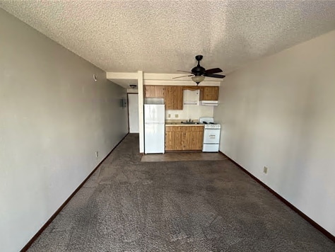 Building Photo - 522 S Clinton St